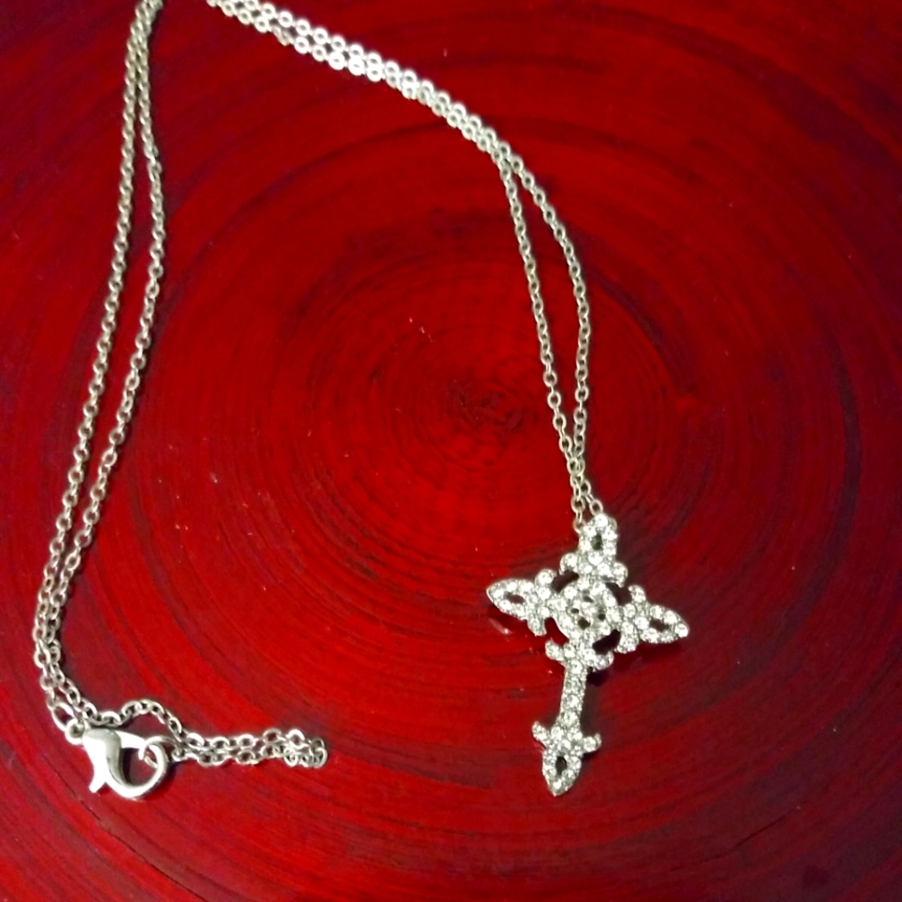 Silver cross necklace